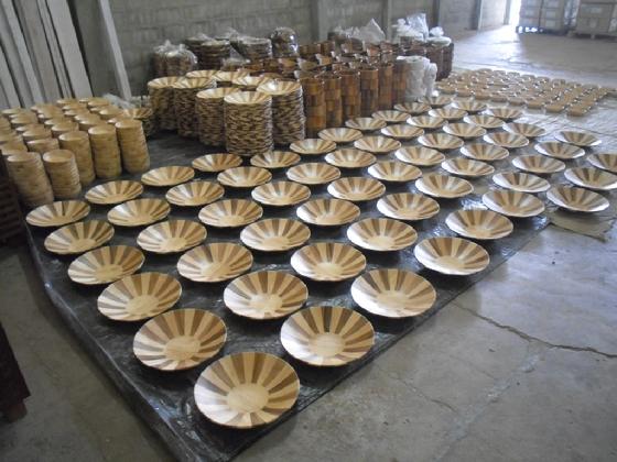 Acacia/Rubberwood centre piece