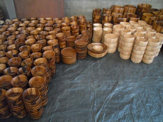 Bowls on stock