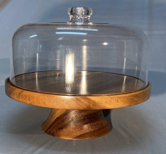 The bowl can be used as pedesta