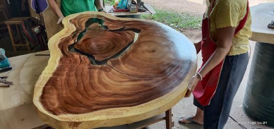 Acacia live edge top 