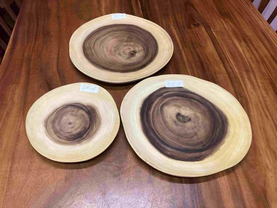 Bark edge plates recessed