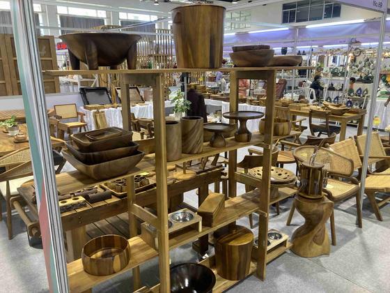 Exhibiting our tableware and furniture